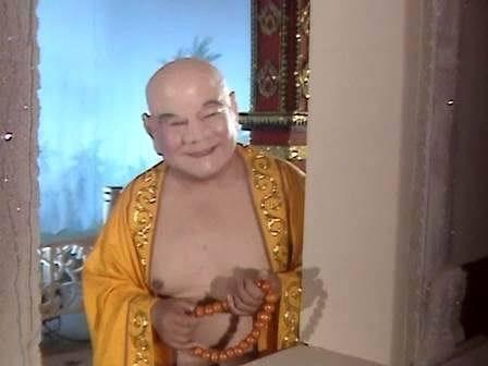 Diễn viên đóng Phật Di Lặc trong “Tây du ký” qua đời - 2 Nghệ sĩ Thiết Ngưu và Lục Tiểu Linh Đồng trong bộ phim Tây Du Ký phiên bản năm 1986.