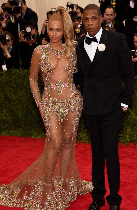 Mỹ nhân thướt tha tại đại tiệc thời trang hàng đầu thế giới - 27 Beyoncé Knowles táo bạo tới bất ngờ tại đại tiệc thời trang năm nay khi sánh đôi cùng ông xã Jay Z.