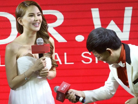 "Bà xã" Châu Kiệt Luân lần đầu lộ bụng bầu - 8 Bà xã Châu Kiệt Luân lần đầu khoe bụng bầu