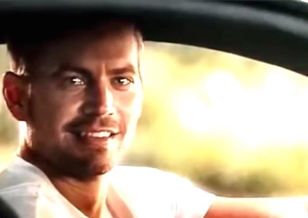 Hình ảnh hiếm hoi về con gái của tài tử đoản mệnh Paul Walker - 8 Như mọi cô bé tuổi teen, Meadow thích chụp ảnh cùng bạn bè.