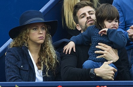 Shakira “khóa môi” phi công trẻ say đắm - 4 Cặp đôi mới đón cậu con trai thứ hai hồi tháng 1/2015.