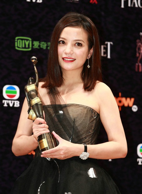 Triệu Vy rạng ngời nhận giải Nữ diễn viên chính xuất sắc - 11 Triệu Vy rạng ngời nhận giải Nữ diễn viên chính xuất sắc