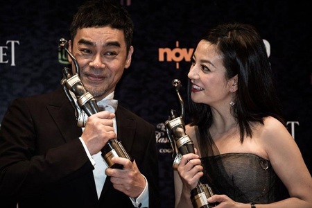 Triệu Vy rạng ngời nhận giải Nữ diễn viên chính xuất sắc - 2 Triệu Vy rạng ngời nhận giải Nữ diễn viên chính xuất sắc