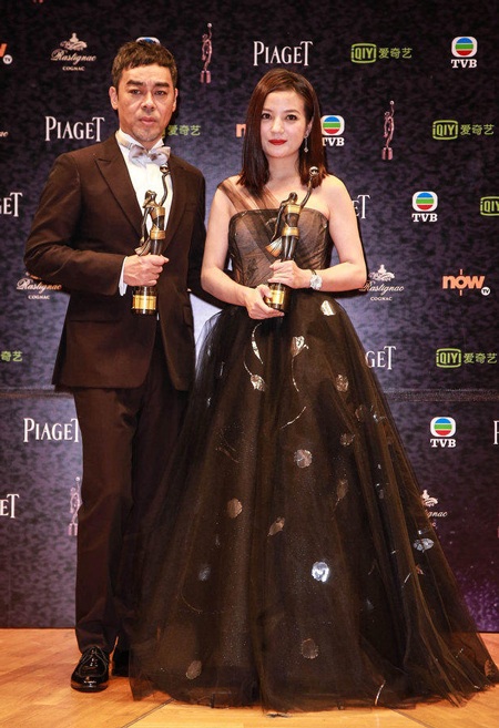 Triệu Vy rạng ngời nhận giải Nữ diễn viên chính xuất sắc - 5 Triệu Vy rạng ngời nhận giải Nữ diễn viên chính xuất sắc