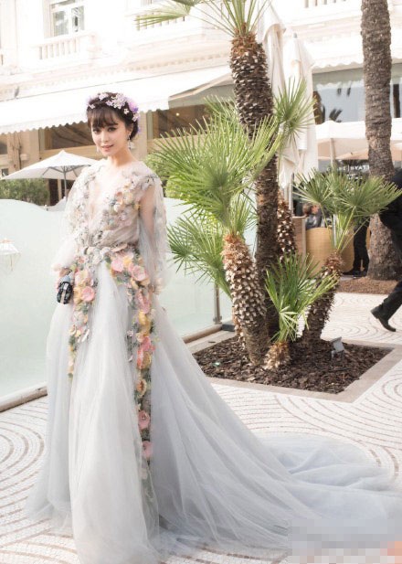 Phạm Băng Băng dịu dàng và xinh đẹp như công chúa trên thảm đỏ - 7 Vy Vy
