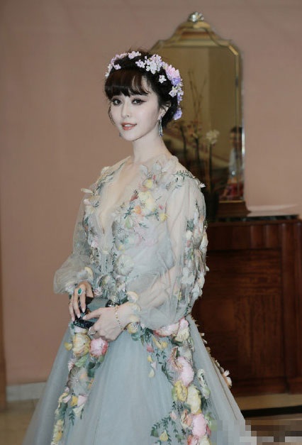 Phạm Băng Băng dịu dàng và xinh đẹp như công chúa trên thảm đỏ - 8 Vy Vy