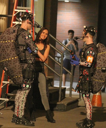 Dù lĩnh giải Mâm xôi vàng, Megan Fox vẫn tham gia “Thiếu niên Ninja rùa 2” - 7 Vai nữ nhà báo April trong phần hai của