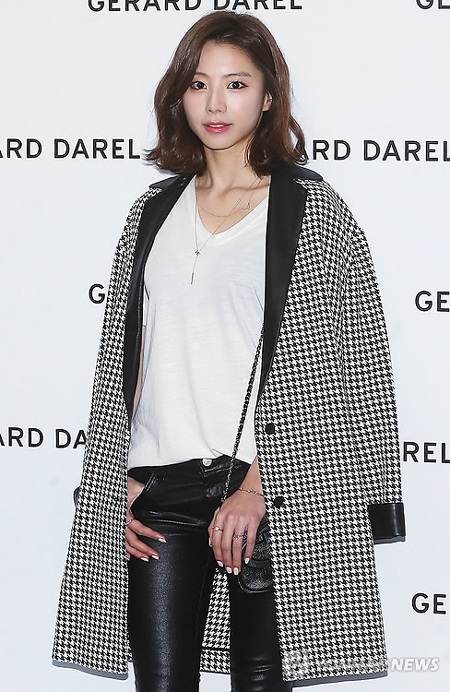 Nhan sắc ngọt ngào của vợ tương lai tài tử Bae Yong Joon - 16 Park Soo Jin trong một sự kiện thời trang gần đây tại Hàn Quốc.