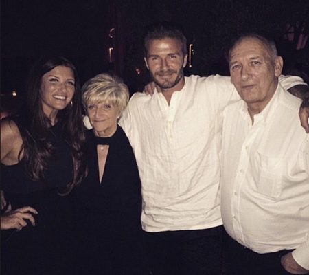 Victoria Beckham và con gái xuất hiện sành điệu trên phố - 5 David hạnh phúc khi có bố mẹ và em gái ở bên trong ngày sinh nhật lần thứ 40.