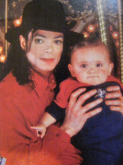 Choáng trước sự thay đổi "chóng mặt" của con trai Michael Jackson - 1 Choáng trước sự thay đổi chóng mặt của con trai Michael Jackson