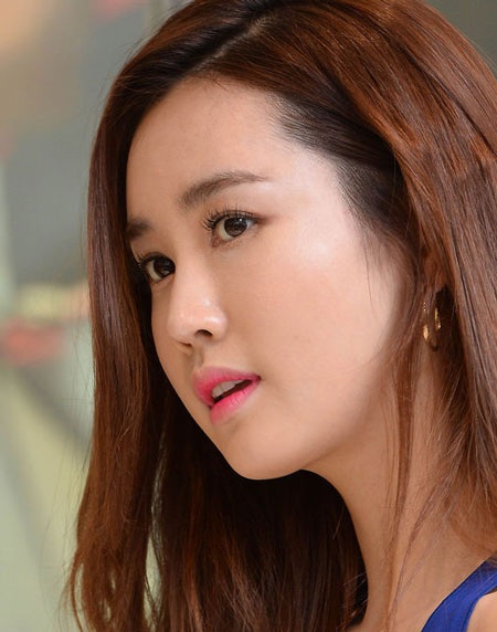 Gương mặt ngày càng hoàn hảo của “búp bê” Lee Da Hae - 14 Vẻ ngoài hoàn hảo của Lee Da Hae giúp cô trở thành thần tượng của nhiều khán giả châu Á.