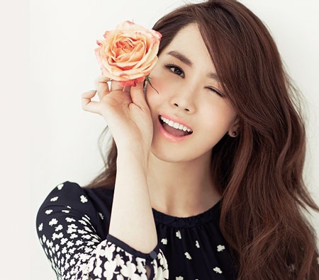 Gương mặt ngày càng hoàn hảo của “búp bê” Lee Da Hae - 17 Vẻ ngoài hoàn hảo của Lee Da Hae giúp cô trở thành thần tượng của nhiều khán giả châu Á.