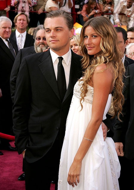 Choáng với vẻ ngoài tàn tạ của tài tử Leonardo DiCaprio - 16 Leonardo tham dự một sự kiện âm nhạc vào năm 2007
