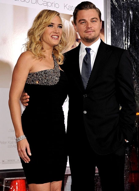Choáng với vẻ ngoài tàn tạ của tài tử Leonardo DiCaprio - 21 Năm 2008, Leonardo gặp lại cô bạn diễn Kate Winslet tại
buổi ra mắt bộ phim