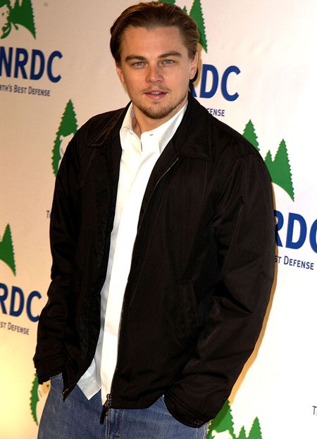 Choáng với vẻ ngoài tàn tạ của tài tử Leonardo DiCaprio - 13 Leonardo DiCaprio tham dự một sự kiện xã hội ý nghĩa
vào tháng 2/2003.