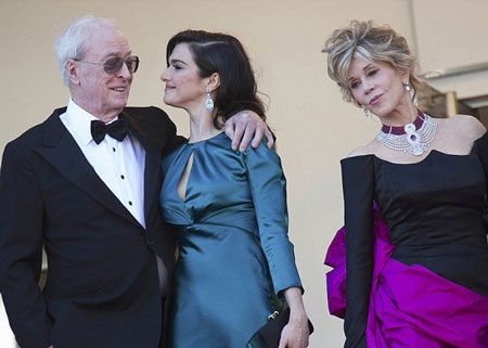 Chiếc váy dạ hội tuyệt đẹp của mỹ nhân Ấn Độ - 25 Nữ diễn viên 77 tuổi Jane Fonda vẫn xuất hiện rất ấn tượng