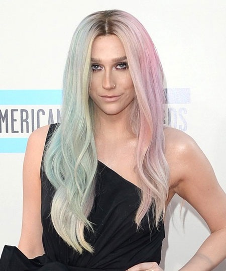 Lạ mắt với bộ sưu tập kiểu tóc và màu tóc ấn tượng của ca sĩ Mỹ - 14 Kesha nổi tiếng với những ca khúc sôi động như