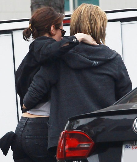 Kiều nữ của "Chạng vạng" ngày càng quấn quýt bạn đồng giới - 6 Sao Chạng vàng ngày càng quấn quýt bạn đồng giới