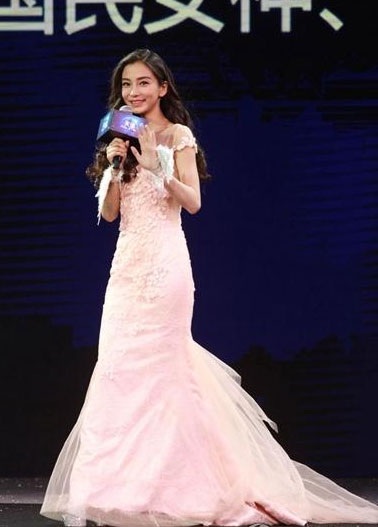 Angelababy xuất hiện sau khi lấy chồng, bà xã Châu Kiệt Luân xinh như búp bê - 3 Angelababy xuất hiện sau khi lấy chồng, bà xã Châu Kiệt Luân xinh như búp bê
