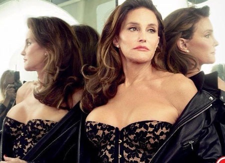 Bố dượng “cô Kim” lần đầu khoe ảnh là phụ nữ - 15 Những hình ảnh nữ tính của Bruce Jenner (Caitlyn Jenner) trên tạp chí Vanity Fair.