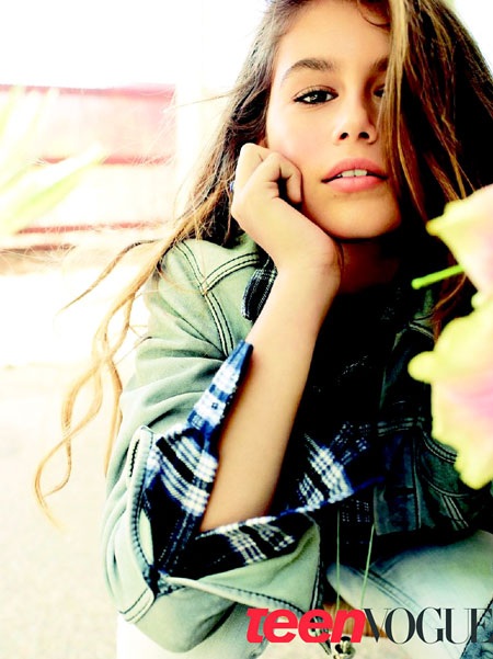 Con gái 13 tuổi của Cindy Crawford đẹp như mộng - 7 Kaia cùng bố mẹ và anh trai góp mặt tại một sự kiện năm 2015.