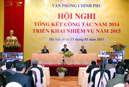 Thủ tướng Nguyễn Tấn Dũng, Phó Thủ tướng Vũ Văn Ninh, Bộ trưởng Nguyễn Văn Nên chủ trì hội nghị.