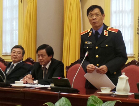 Phó Chánh án TAND Nguyễn Sơn tại cuộc họp báo công bố luật.