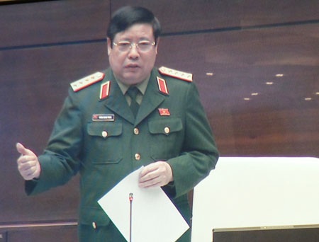 Quân đội băn khoăn vì “đuối” tướng hơn Công an - 2 Đại tướng Phùng Quang Thanh: Quân đội quán triệt tinh thần giảm cấp tướng.