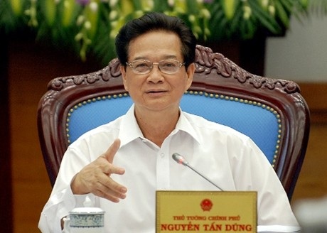 Thủ tướng: Giá dầu giảm có lợi nhiều hơn có hại....