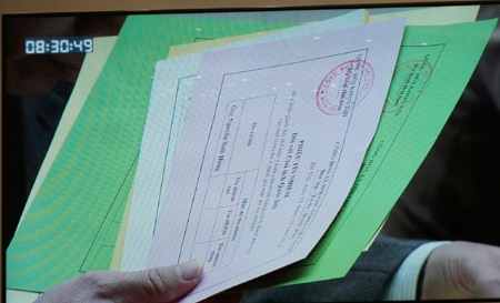 Hoàn tất việc lấy phiếu tín nhiệm 50 chức danh - 7 Một số hình ảnh tại hội trường Quốc hội lần lấy phiếu tín nhiệm thứ 2.