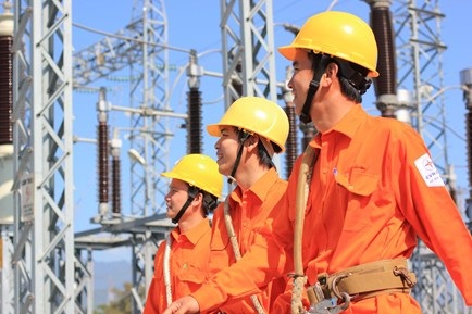 Sớm đưa các nhà máy điện mới tham gia thị trường điện cạnh tranh - 1 Sớm đưa các nhà máy điện mới tham gia thị trường điện cạnh tranh