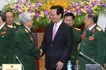 Thủ tướng: Các cựu chiến binh cần phát huy hơn nữa 8 chữ vàng - 1 Thủ tướng Nguyễn Tấn Dũng tiếp các đại biểu cựu chiến binh tại trụ sở Chính phủ.