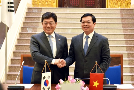Việt Nam - Hàn Quốc chính thức ký kết Hiệp định thương mại tự do - 2 Việt Nam - Hàn Quốc chính thức ký kết Hiệp định thương mại tự do