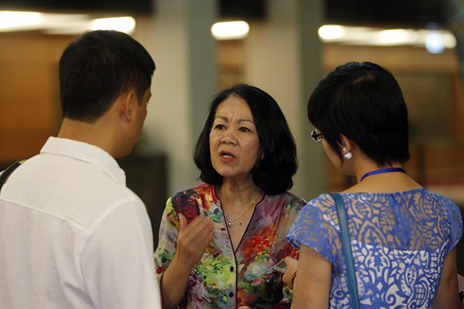 Lương Bộ trưởng khó sống thì ai sống được?