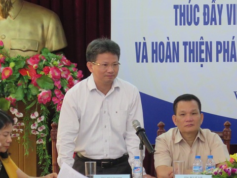 Phó Tổng Giám đốc BHXH Việt Nam Đỗ Văn Sinh phát biểu tại hội thảo.