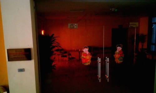 CLB Yêu bản thân “bốc hơi”, Chi cục QLTT đề nghị cơ quan công an vào cuộc - 1 Quang cảnh trụ sở CLB Yêu bản thân sáng 2/6 vắng lặng sau khi nhóm đối tượng điều hành bốc hơi.