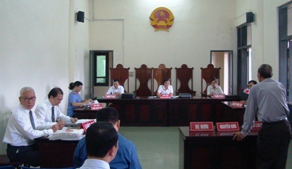 Vụ kiện dân sự đòi tiền thù lao: Không thể chây ỳ mãi là được!