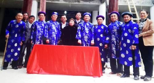 Nam Định: Người dân đồng loạt phản ứng với quy chế mới quản lý Phủ Dầy - 5 Quy chế mới của UBND huyện Vụ Bản và phản ứng của người dân với PV Dân trí.