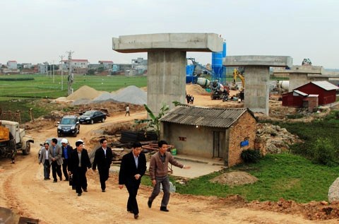 Thêm dự án xây dựng cầu Đông Xuyên và đường dẫn lên cầu tỉnh Bắc Giang sai phạm - 1 Thêm dự án xây dựng cầu Đông Xuyên và đường dẫn lên cầu tỉnh Bắc Giang sai phạm