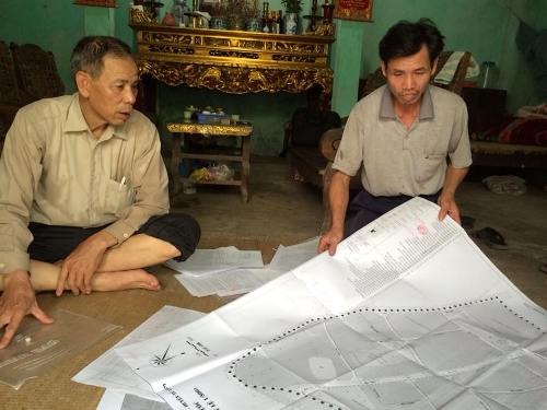 Hà Nội: "Cần xem xét giải quyết dứt điểm cho hộ dân ròng rã xin cấp sổ đỏ" - 1 Ông Lê Như Sắc ròng rã xin được cấp sổ đỏ cho phần đất ông cha để lại.