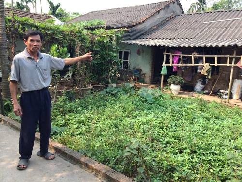 Hà Nội: Ròng rã xin cấp "sổ đỏ", xã duyệt quận bác, người dân ngao ngán - 2 Ông Lê Như Sắc ròng rã xin được cấp sổ đỏ cho phần đất ông cha để lại.
