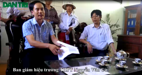 Hàng trăm phụ huynh phẫn nộ vì con em bị “đẩy ra đường” trước ngày thi tuyển sinh - 2 Hàng trăm phụ huynh bức xúc khi con em rơi vào nguy cơ thất học trước kỳ thi tuyển sinh THPT.