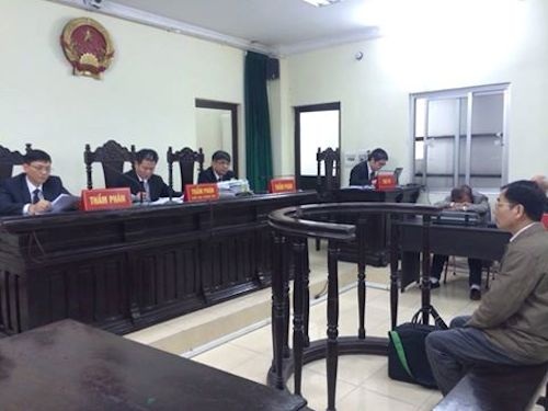 Bài 73: Gia đình 194 phố Huế kháng cáo đề nghị tăng hình phạt với Trịnh Ngọc Chung - 1 Bài 73: Gia đình 194 phố Huế kháng cáo đề nghị tăng hình phạt với Trịnh Ngọc Chung