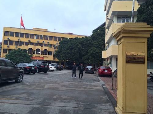Kỳ án 194 phố Huế: Lần thứ 3 phải hoãn phiên toà xét xử bị cáo Trịnh Ngọc Chung - 4 Sáng nay, Tòa Phúc thẩm TAND Tối cao sẽ đưa bị cáo Trịnh Ngọc Chung ra xét xử lần thứ 3.
