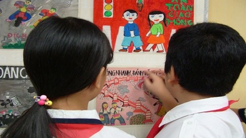 Hãy để trẻ quen va vấp, tự đứng lên - 2 TS Nguyễn Hoàng Khắc Hiếu.