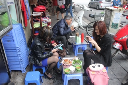 Những món quà vặt đặc trưng phố cổ đất Hà Thành