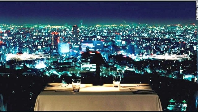 30 quán bar khách sạn lý tưởng cho kỳ nghỉ của bạn - 12 The Rooftop Bar ở The Standard (Los Angeles) còn có cả một bể bơi vô cực để phục vụ du khách