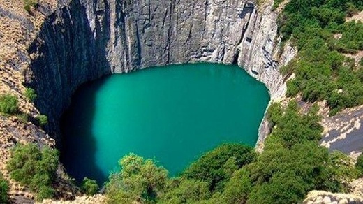 Rợn người với 6 hồ lạnh và sâu nhất thế giới - 2 Hồ lớn Kimberley, Nam Phi