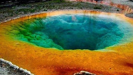 Rợn người với 6 hồ lạnh và sâu nhất thế giới - 3 Hồ Morning Glory, bang Wyoming (Hoa Kì)