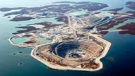 Rợn người với 6 hồ lạnh và sâu nhất thế giới - 4 Mỏ kim cương Diavik, Canada